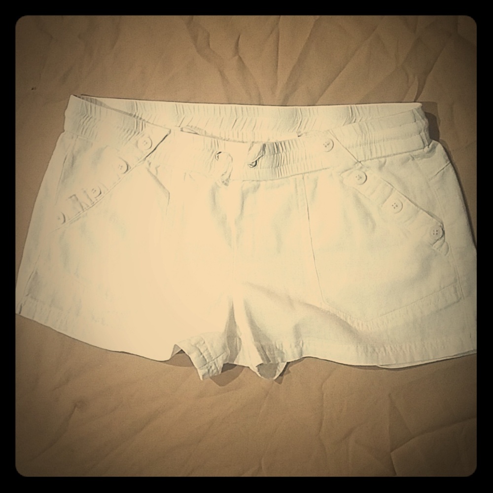 Drawstring White Casual Shorts